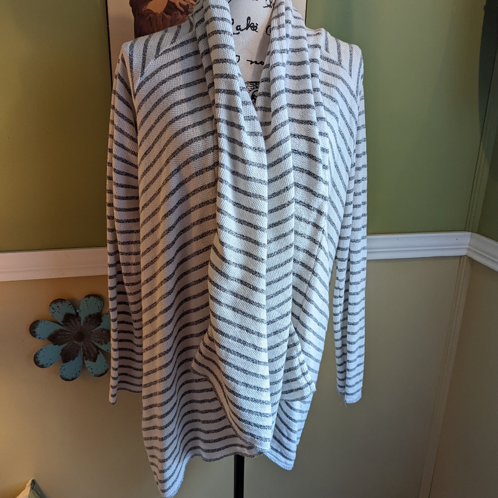 Love stitch cardigan
